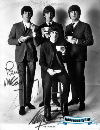 Подборка постеров и фотографий группы THE BEATLES
